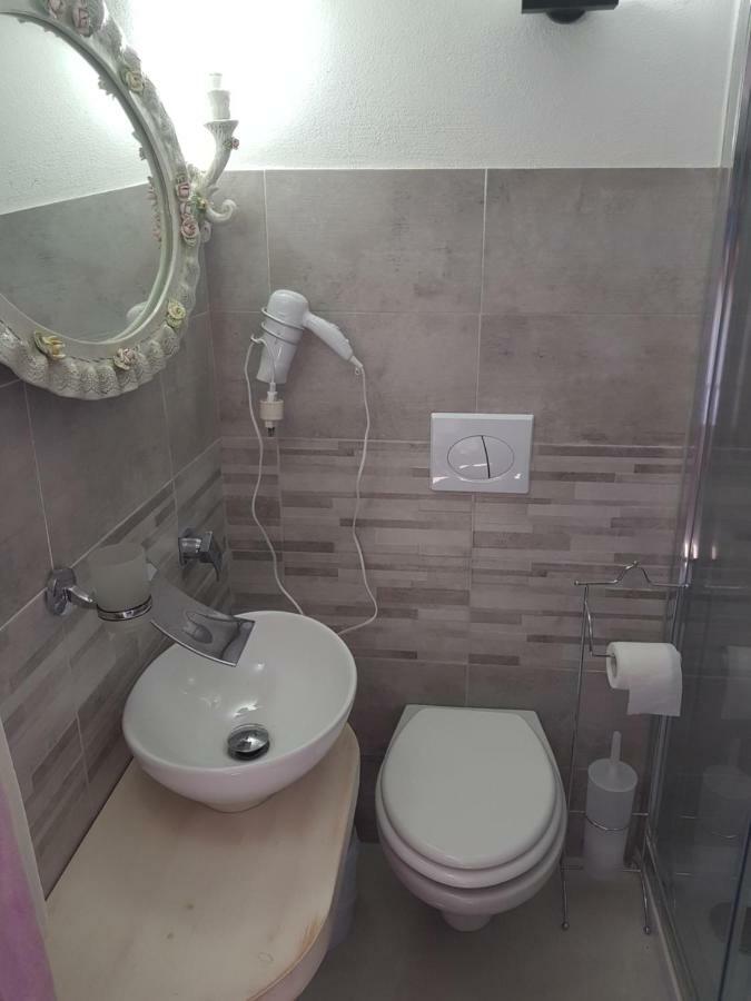 Casa Vacanze Valentina Porto Conte Eksteriør billede